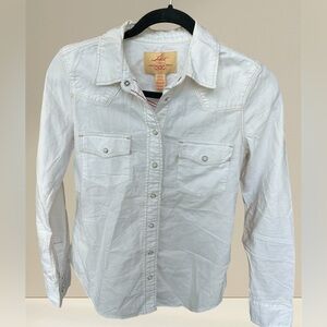 Women’s Vintage Levi’s Button Down